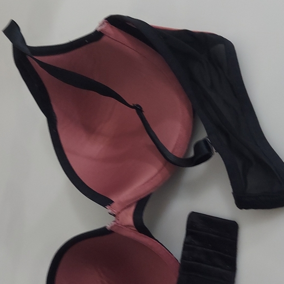 Torrid Curve Size: 40D - Picture 10 of 12